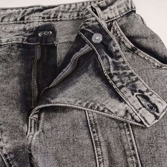 Stylish Gray Women's Jeans - Picture 12 of 13